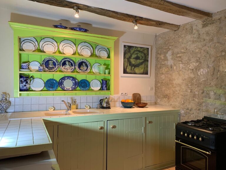 Studio Gite Kitchen